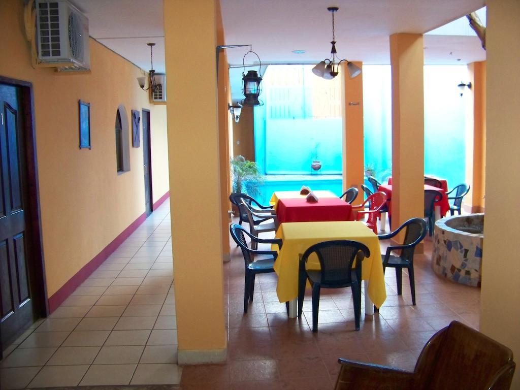 Hotel El Internacional Granada Buitenkant foto