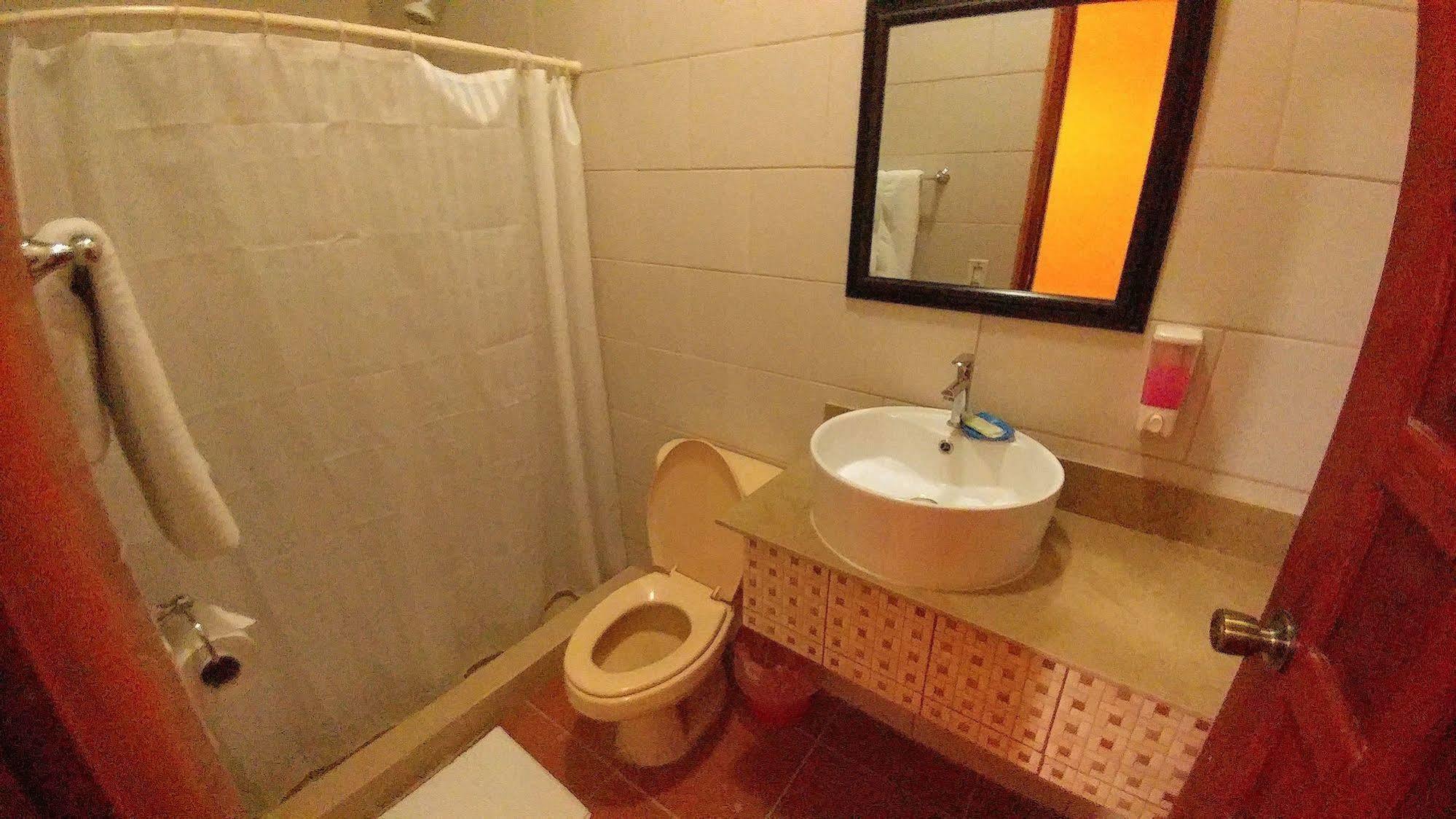 Hotel El Internacional Granada Buitenkant foto